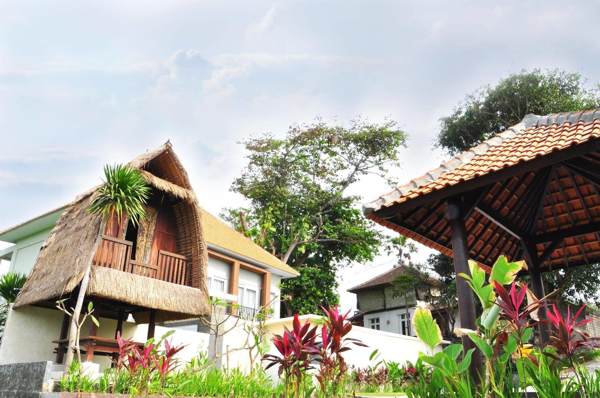 Villa Tangtu Beach Inn Сукавати Экстерьер фото